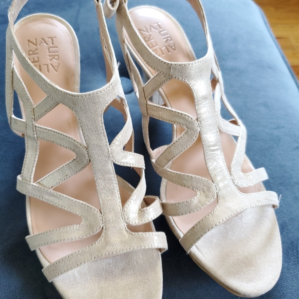 Naturalizer Dannya taupe gold heels 9.5N - Picture 6 of 7